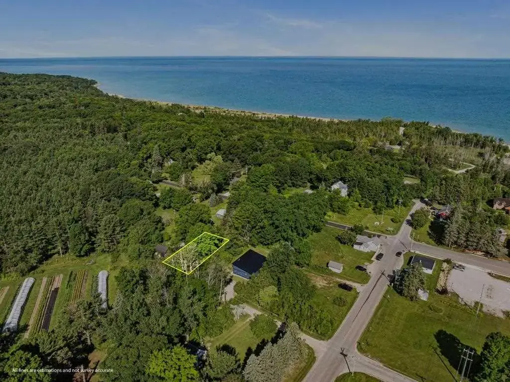 Tbd Wadsworth Street, Harbor Springs