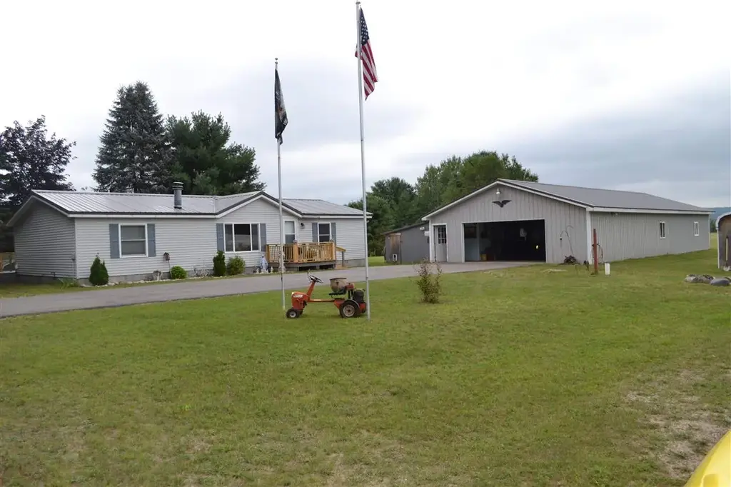 4276 Bartholomew Road, East Jordan