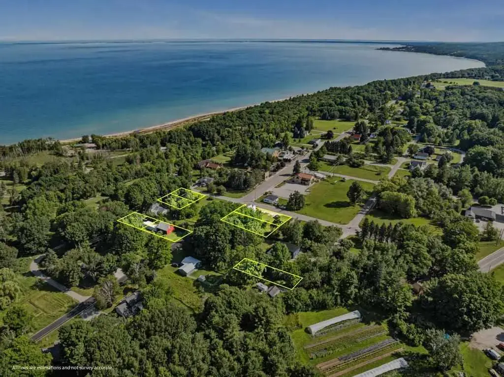 Tbd Red Barn N Lake Shore Drive, Harbor Springs