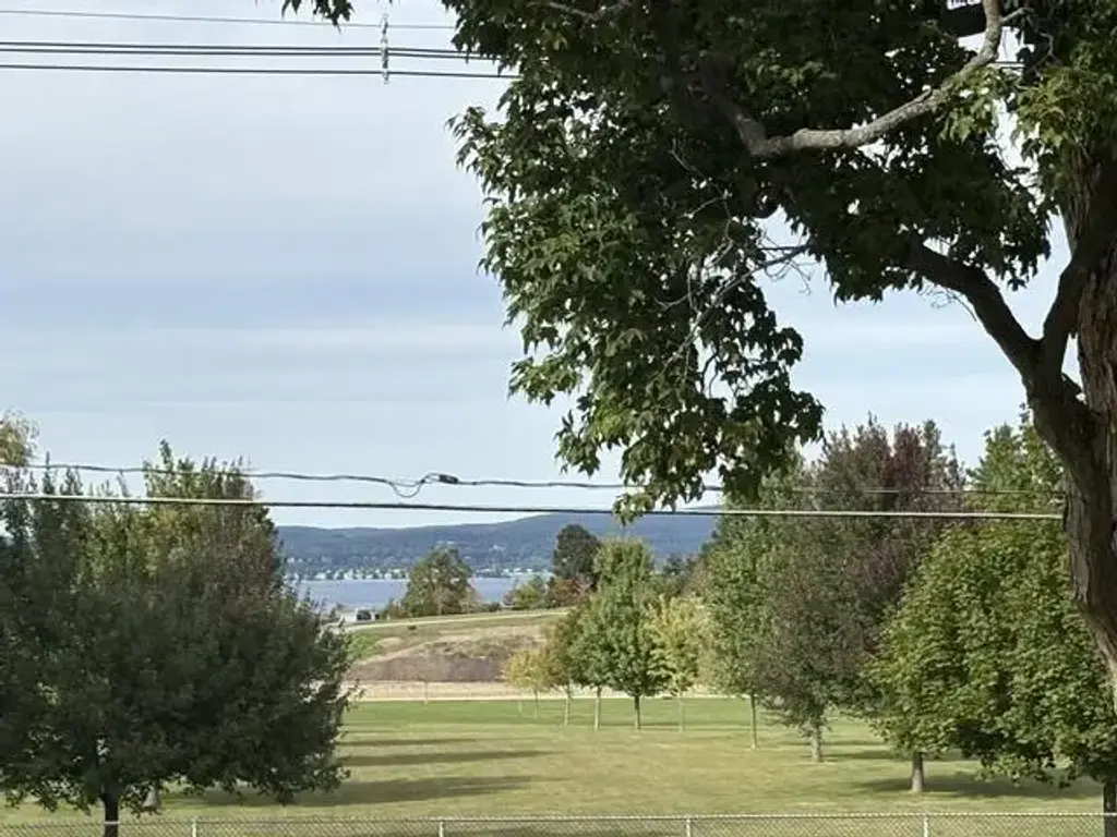2035 W Sheridan Road, Petoskey