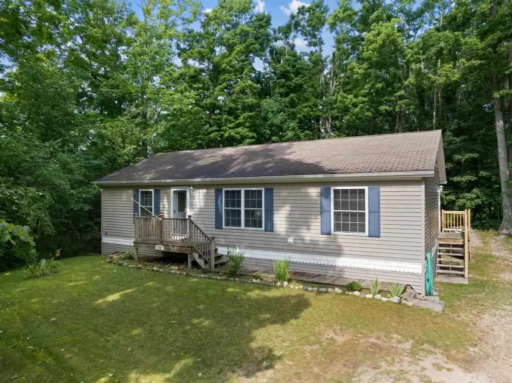270 Highlands Pike, Harbor Springs