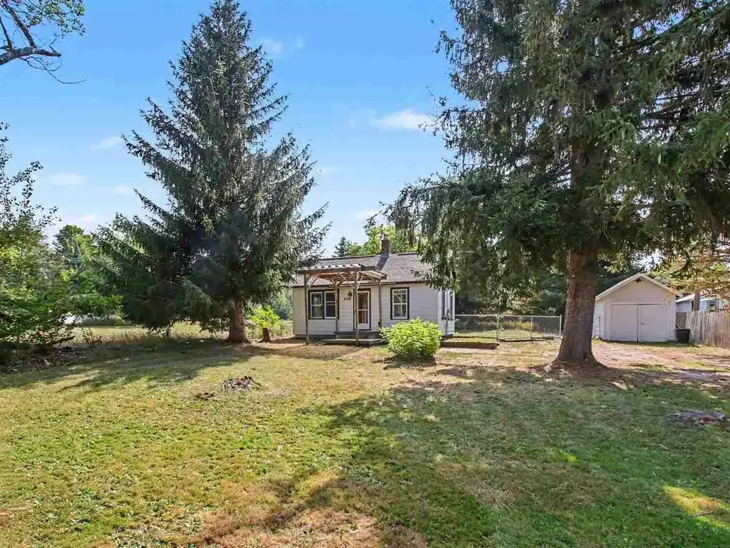 4258 Wood Street, Boyne City