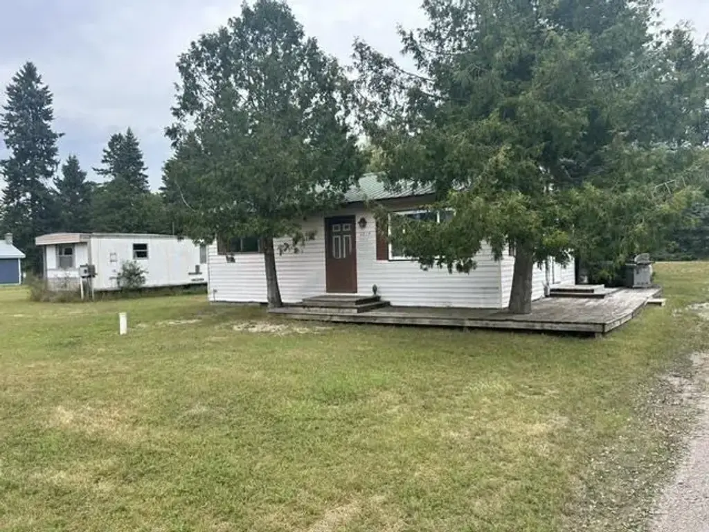 3014 Center Street, Levering