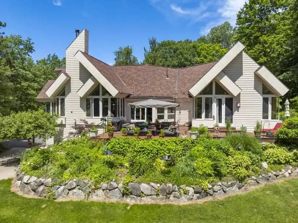 3135 & 3119 Depew Road, Petoskey