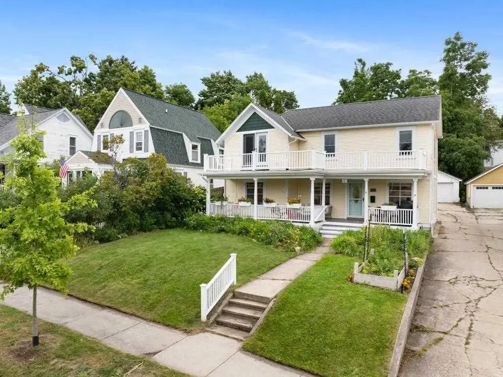 610 Grove Street, Petoskey