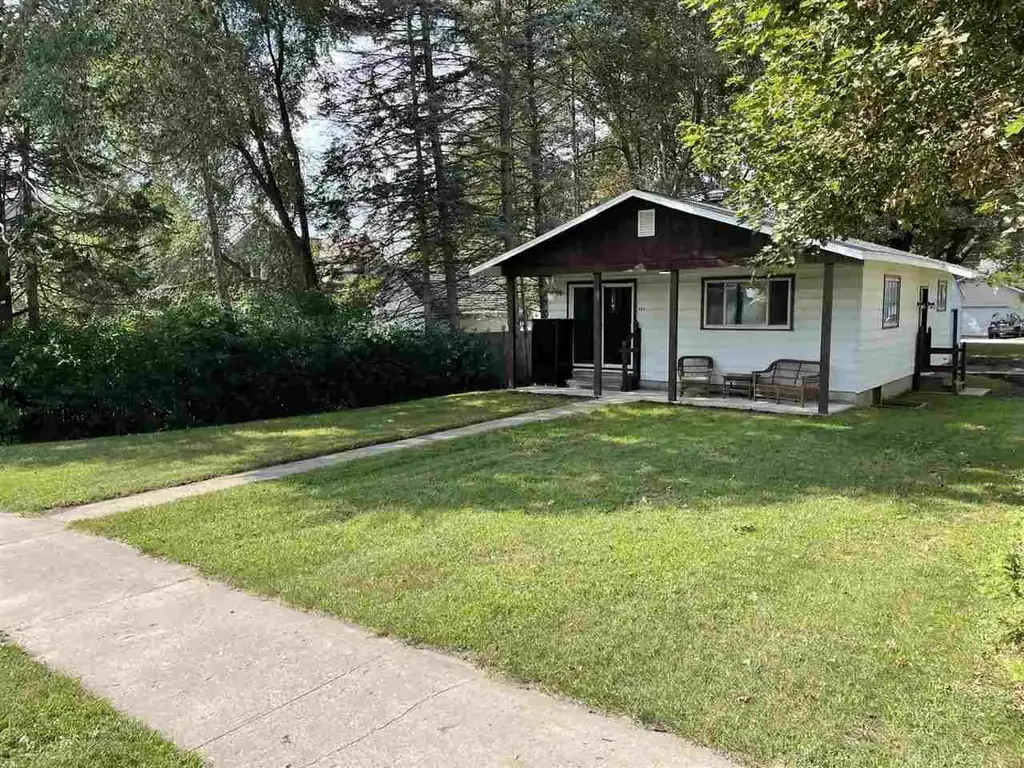401 Third Street, East Jordan