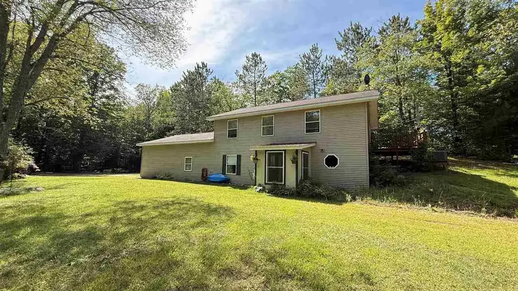 5218 Mitchell Road 3, Central Lake