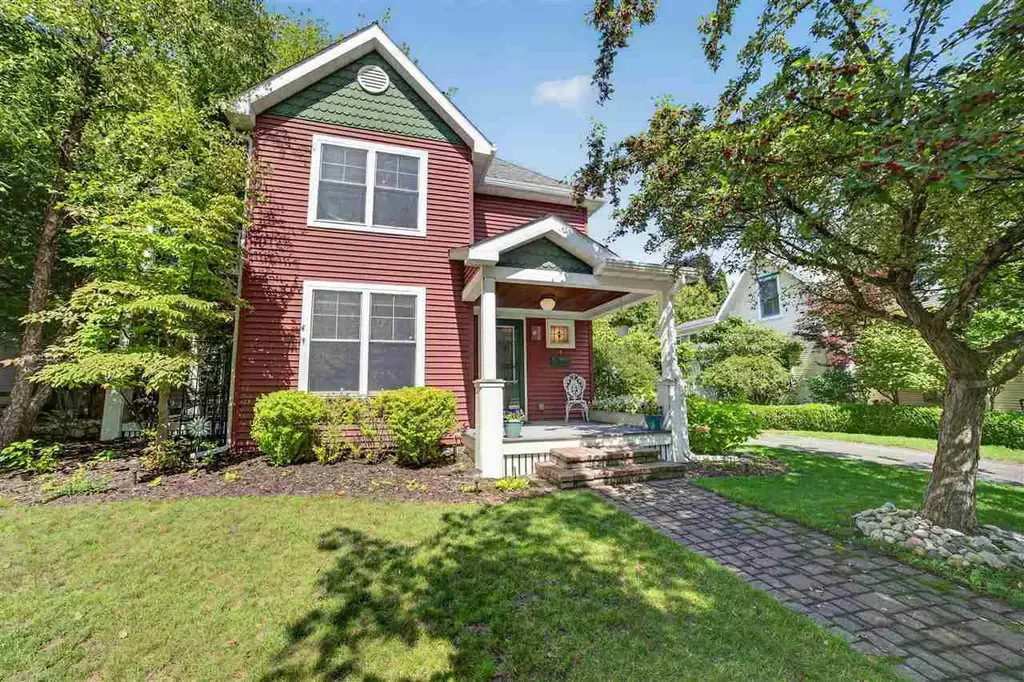 307 Antrim Street, Charlevoix