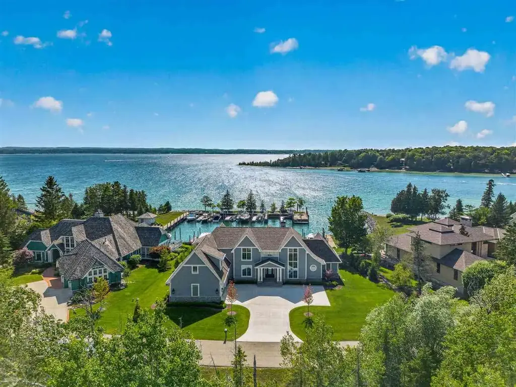 7615 Oyster Bay Drive, Charlevoix