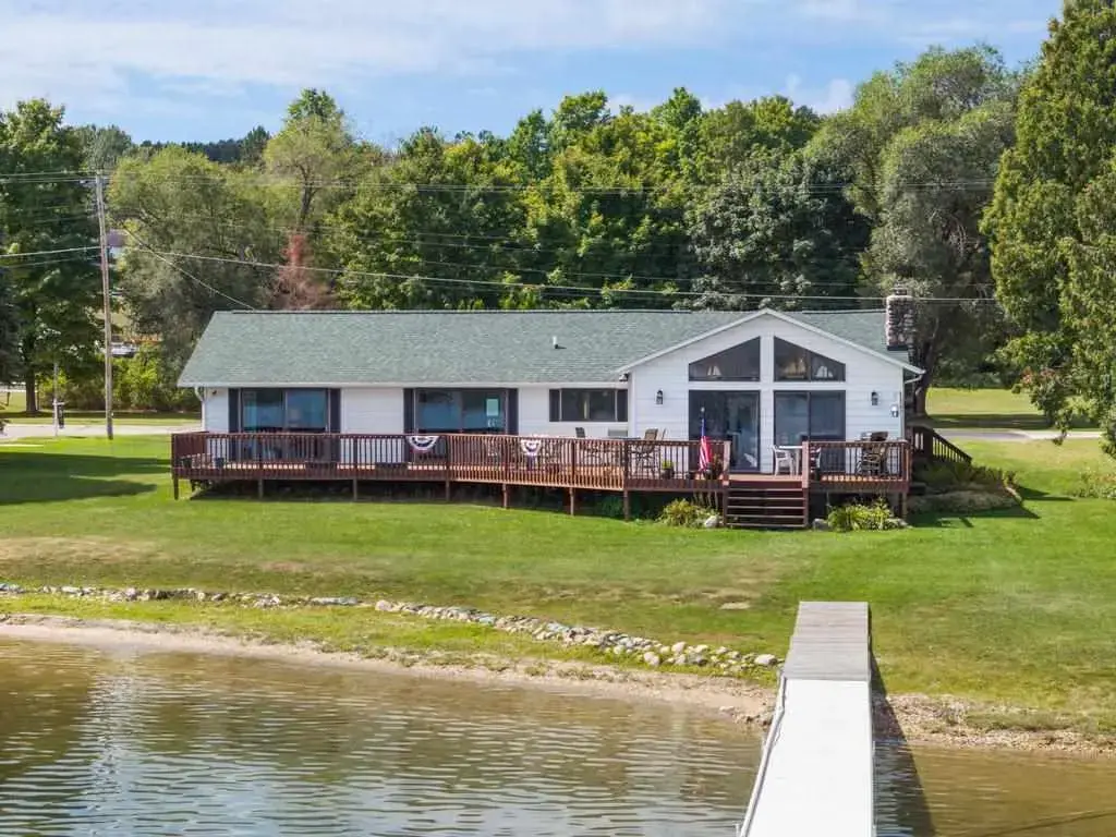 508 N Lake Street, East Jordan