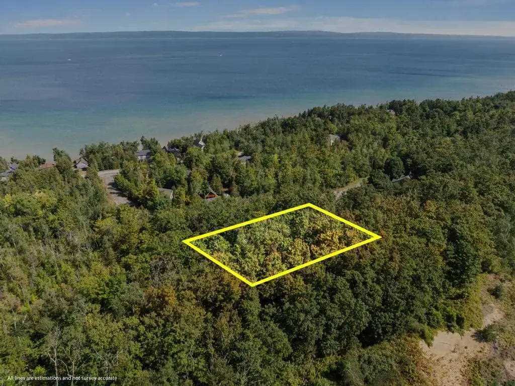 6768 Michigan Shores Drive, Charlevoix