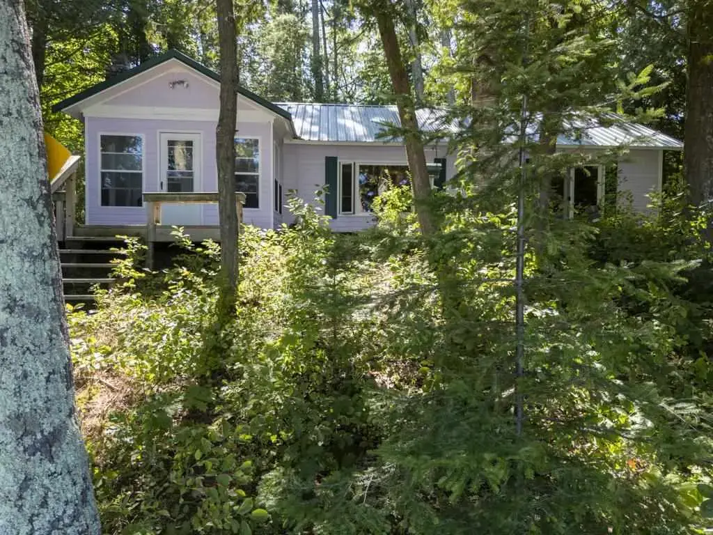 25895 Pine Street, Beaver Island