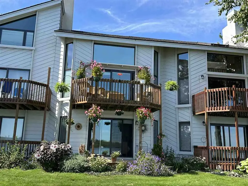 3400 S Lakeside Drive 7, Petoskey