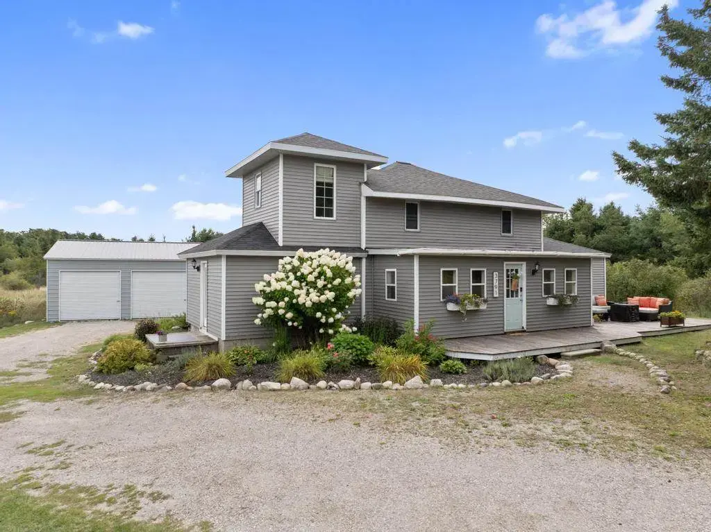 3791 N Ayr, Alanson