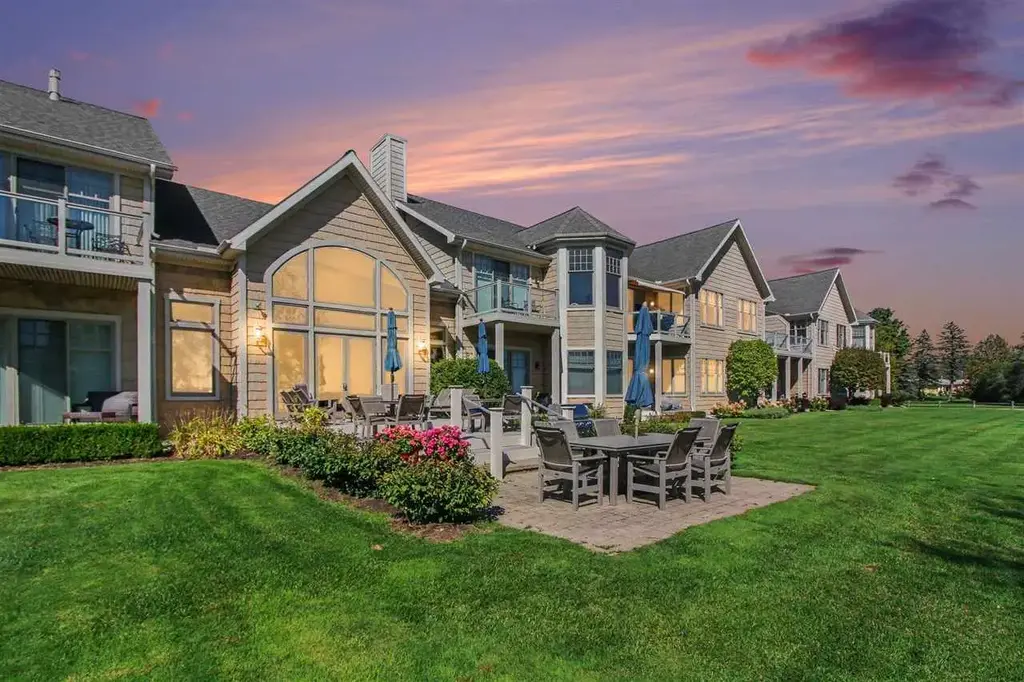 2800 Oden Road, Petoskey