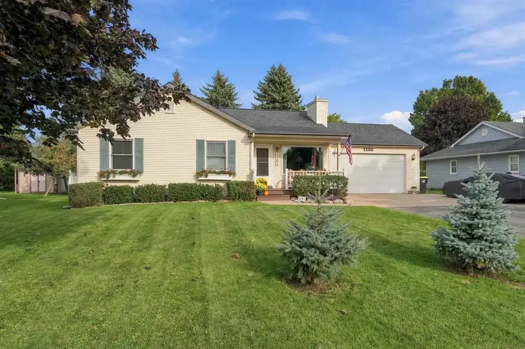 1102 Charlo Street, Charlevoix