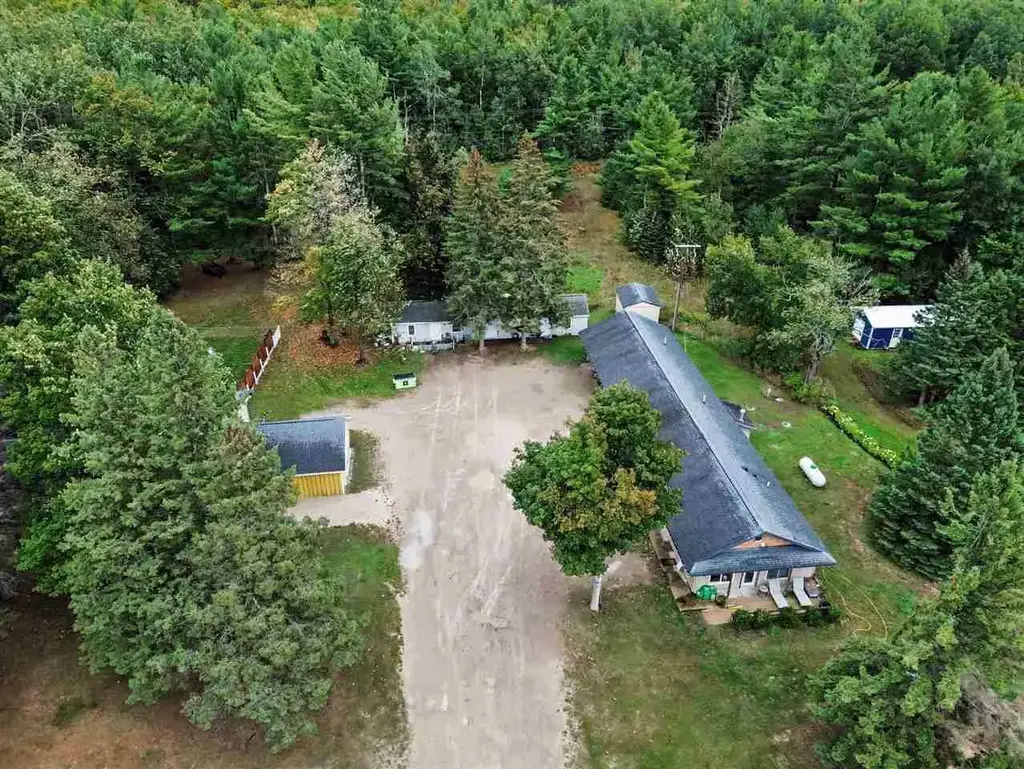 2870 N Us 31 Highway, Levering