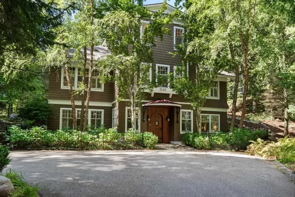 5140 Thorne Swift Court, Harbor Springs