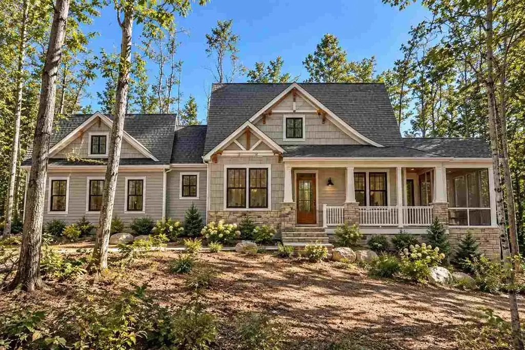 4380 Turfway Trail, Harbor Springs