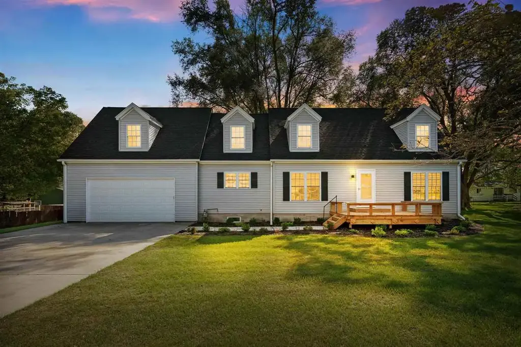 204 E Forest Home Avenue, Bellaire
