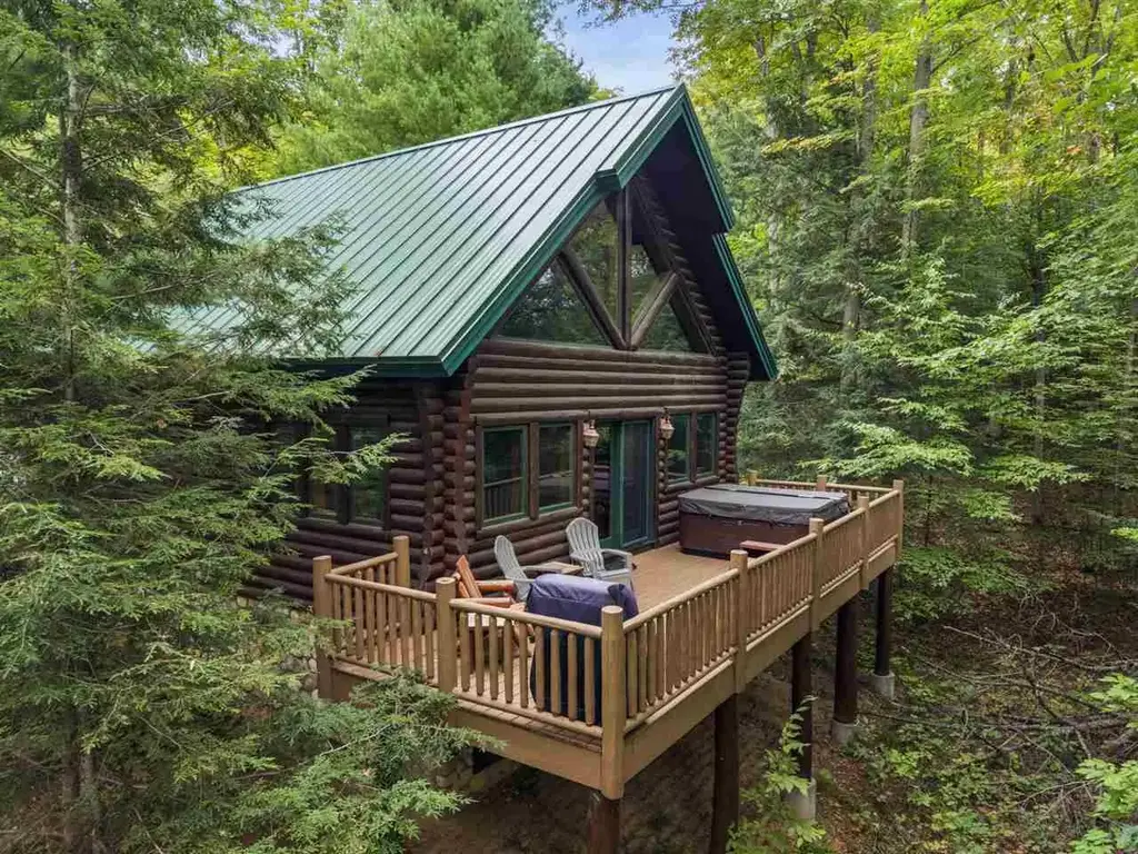 886 Cabin Drive Unit 4 Door 801, Boyne City
