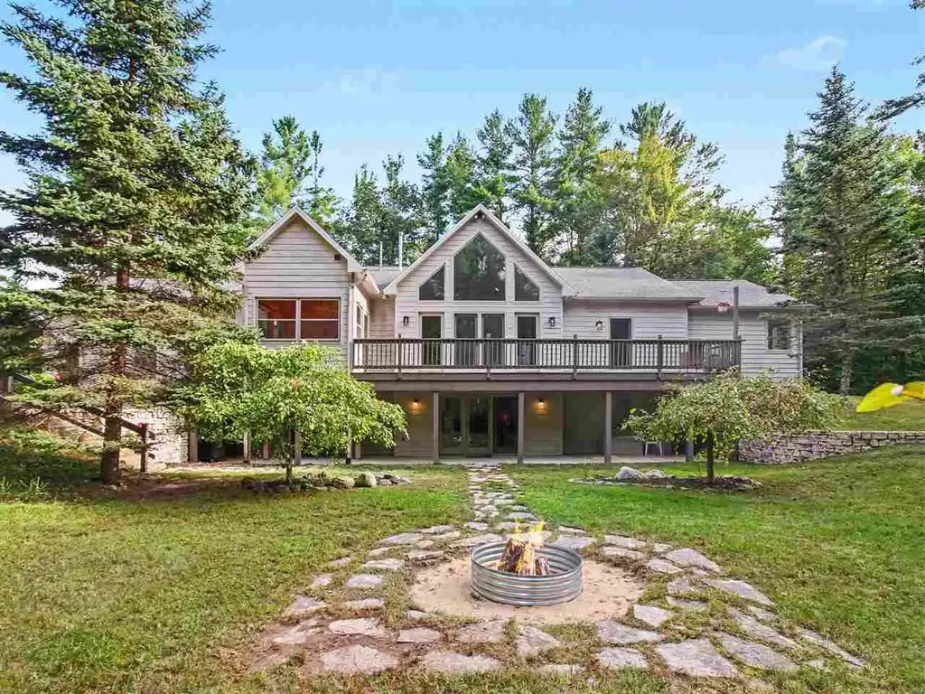 9969 Parke Road, Alanson