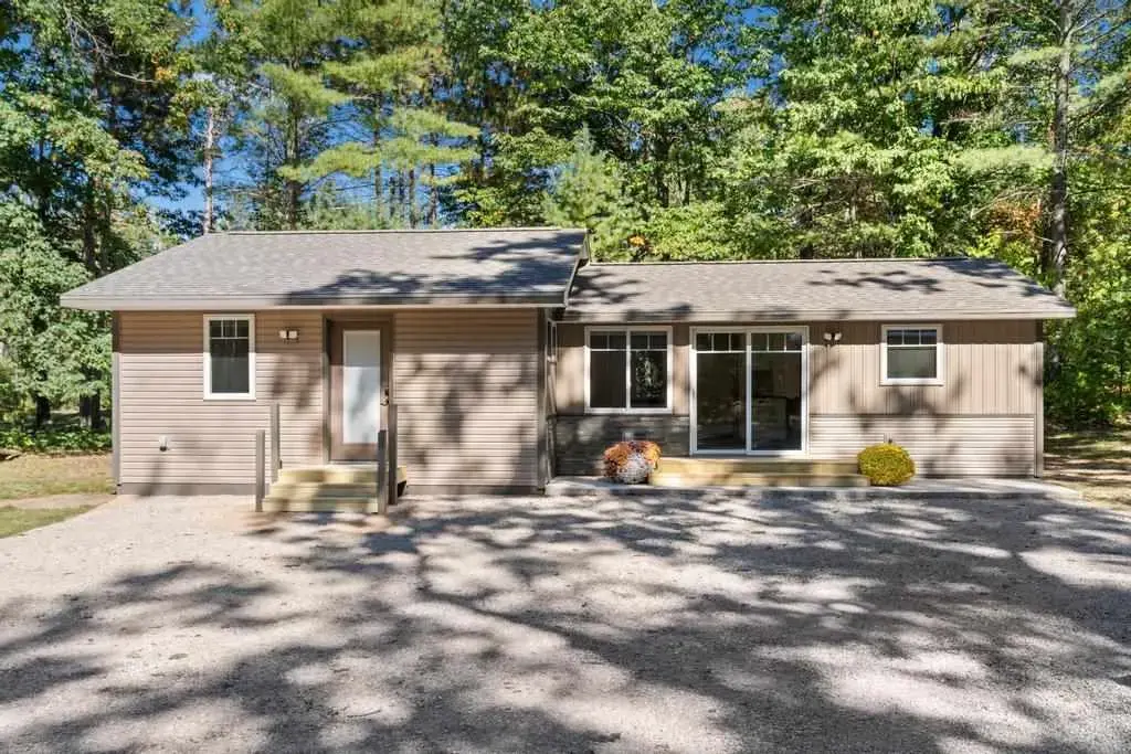 231 Ranch Road, Indian River