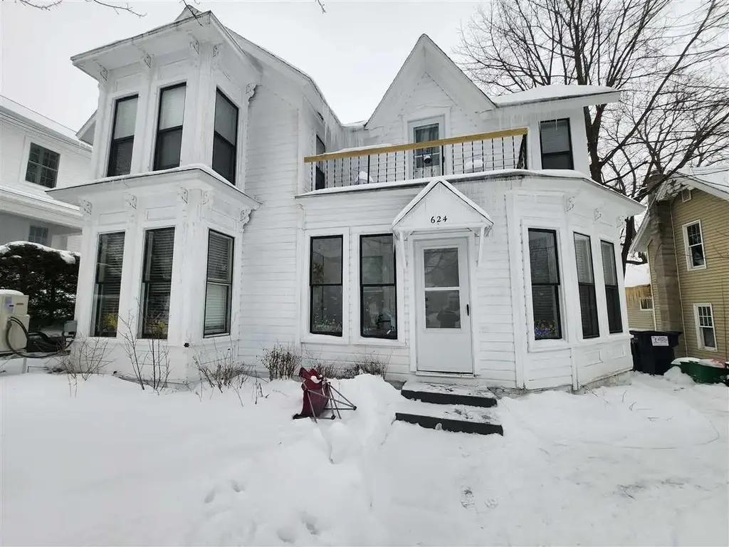 624 Michigan Street 1, Petoskey