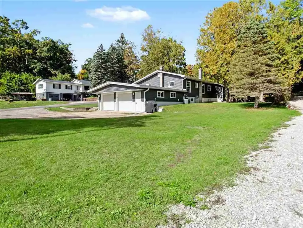 4292 Montague Street, Walloon Lake