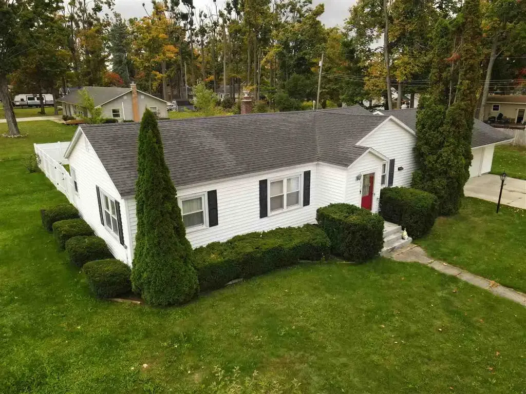 320 Bailey Avenue, Gaylord