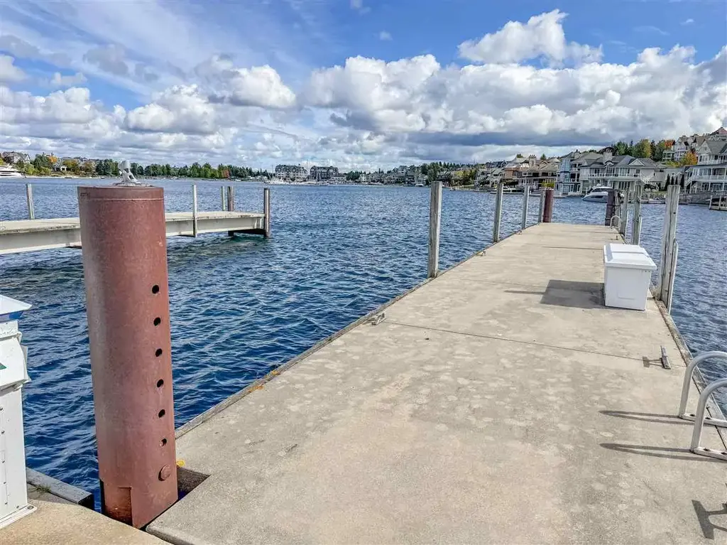 4300 Vista Drive Unit 111 (e-16), Bay Harbor
