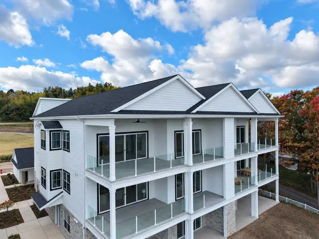 603 Lakeview Drive Unit 6, Bay Harbor
