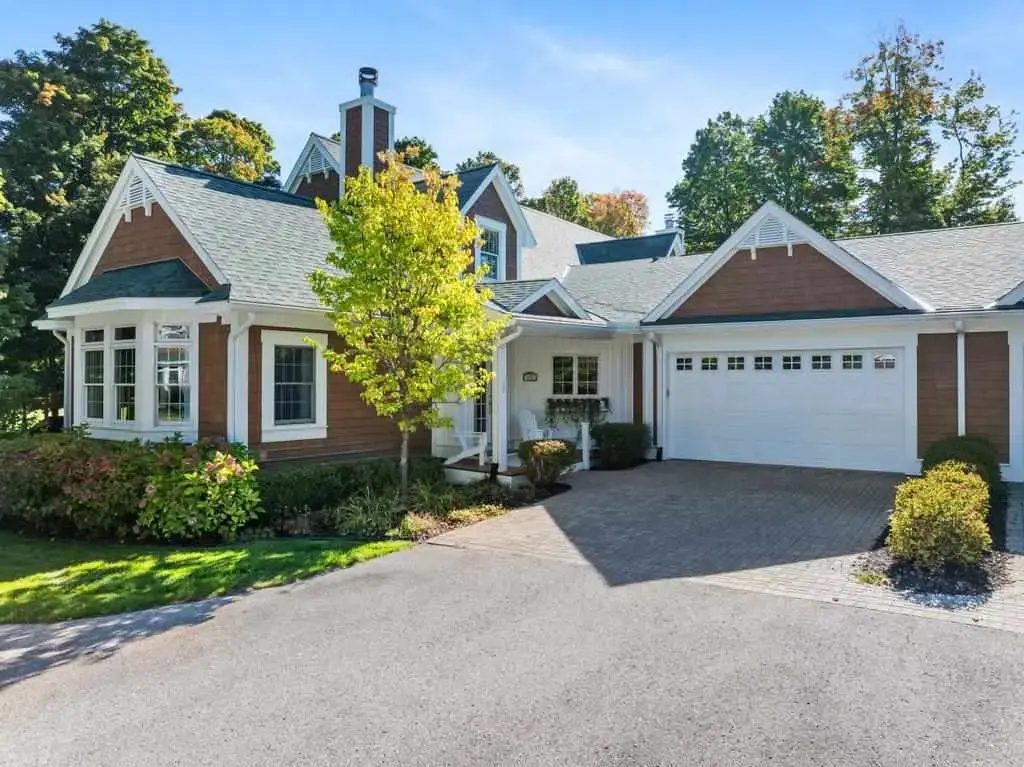 818 Fairways, Harbor Springs