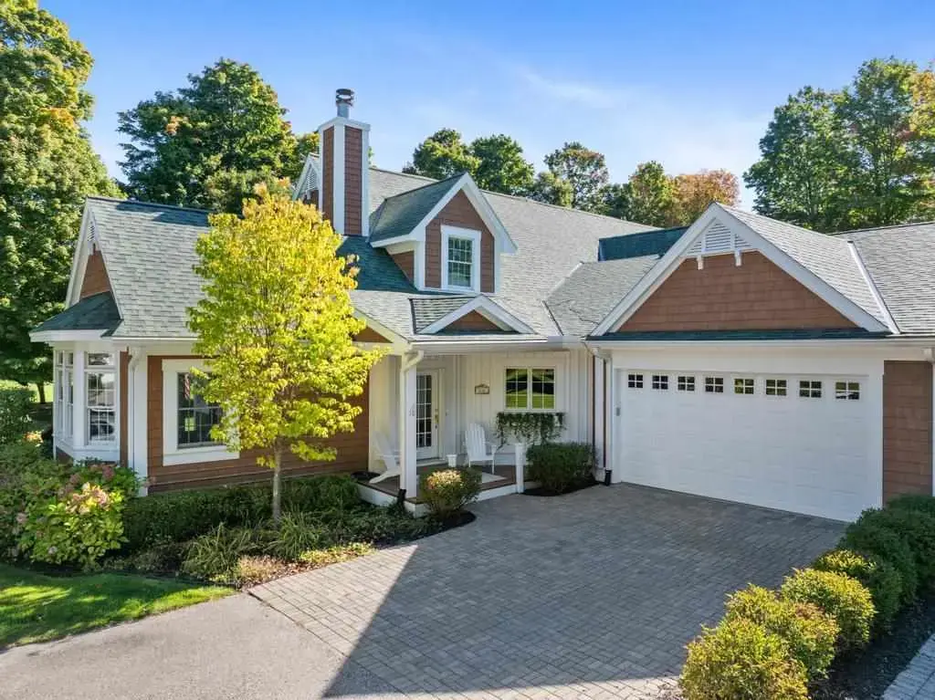 818 Fairways, Harbor Springs