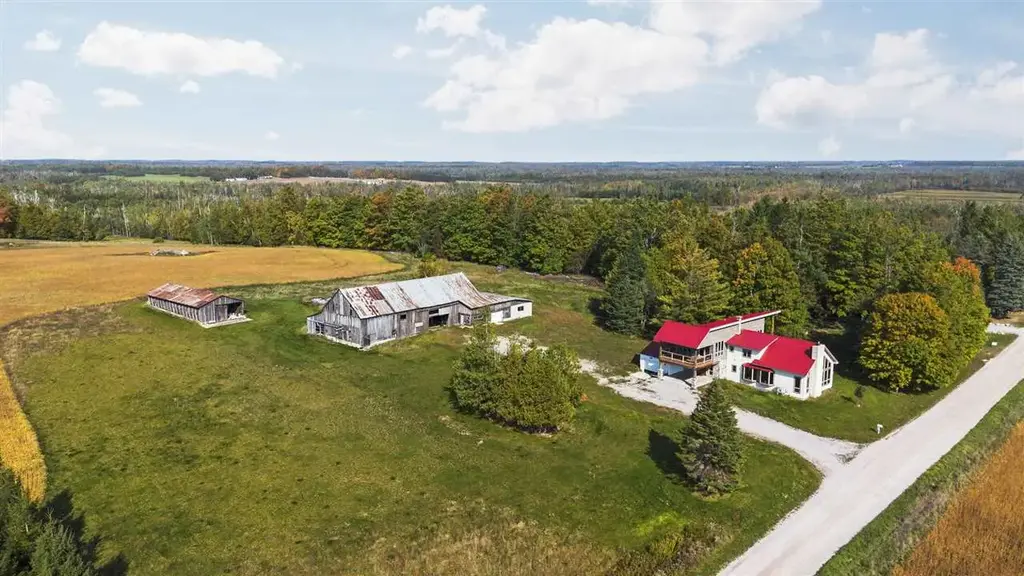 3494 W Wilk Highway, Hawks