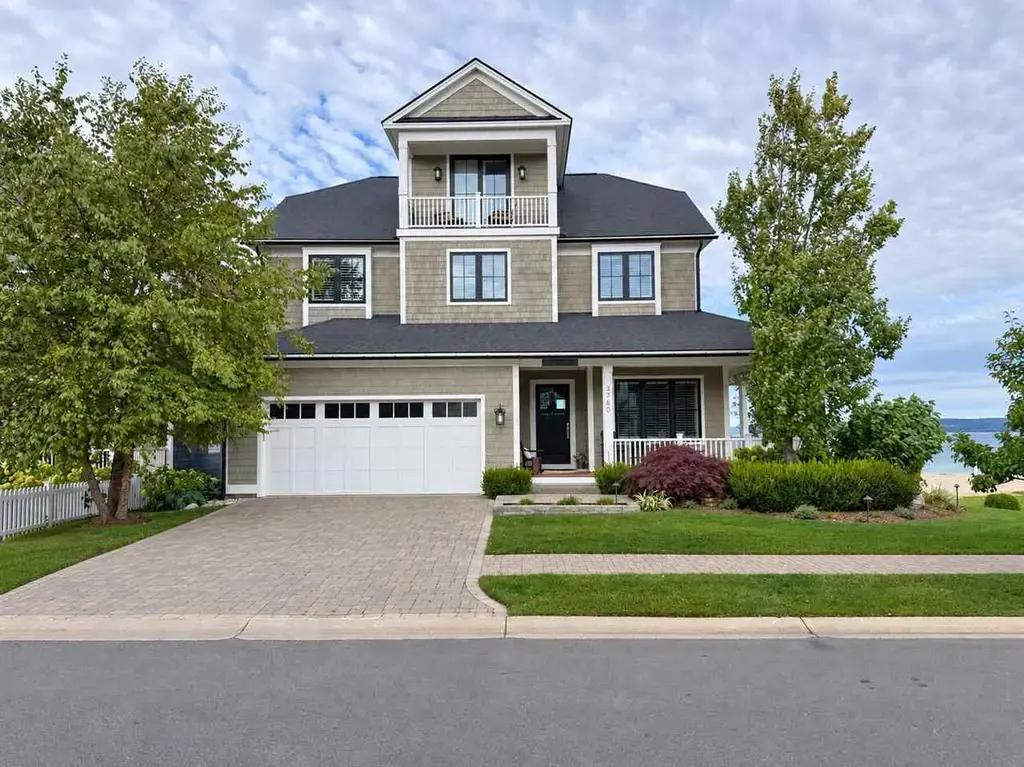 3760 N Beach Street, Bay Harbor