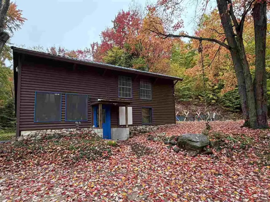 2241 Heartwood Drive, East Jordan