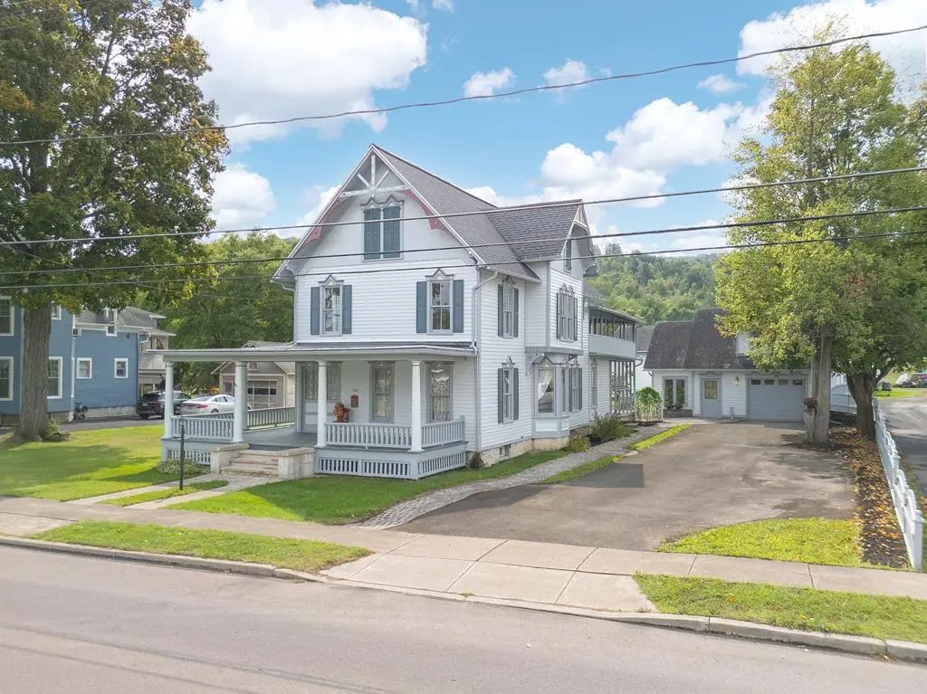 106 E Main Street, Elkland