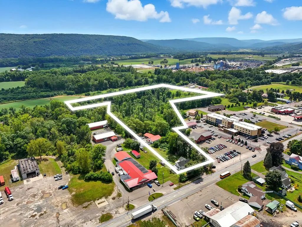 1342/84 Golden Mile Rd/ Budd Ln, Towanda