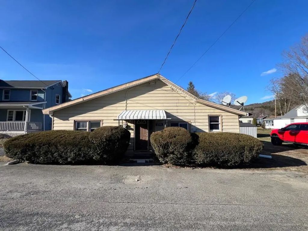 5379 Main Street, Millerton