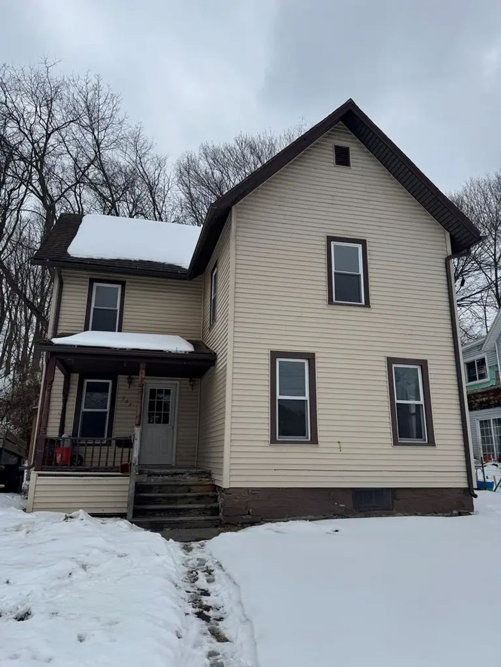 563 Clark Street, Waverly