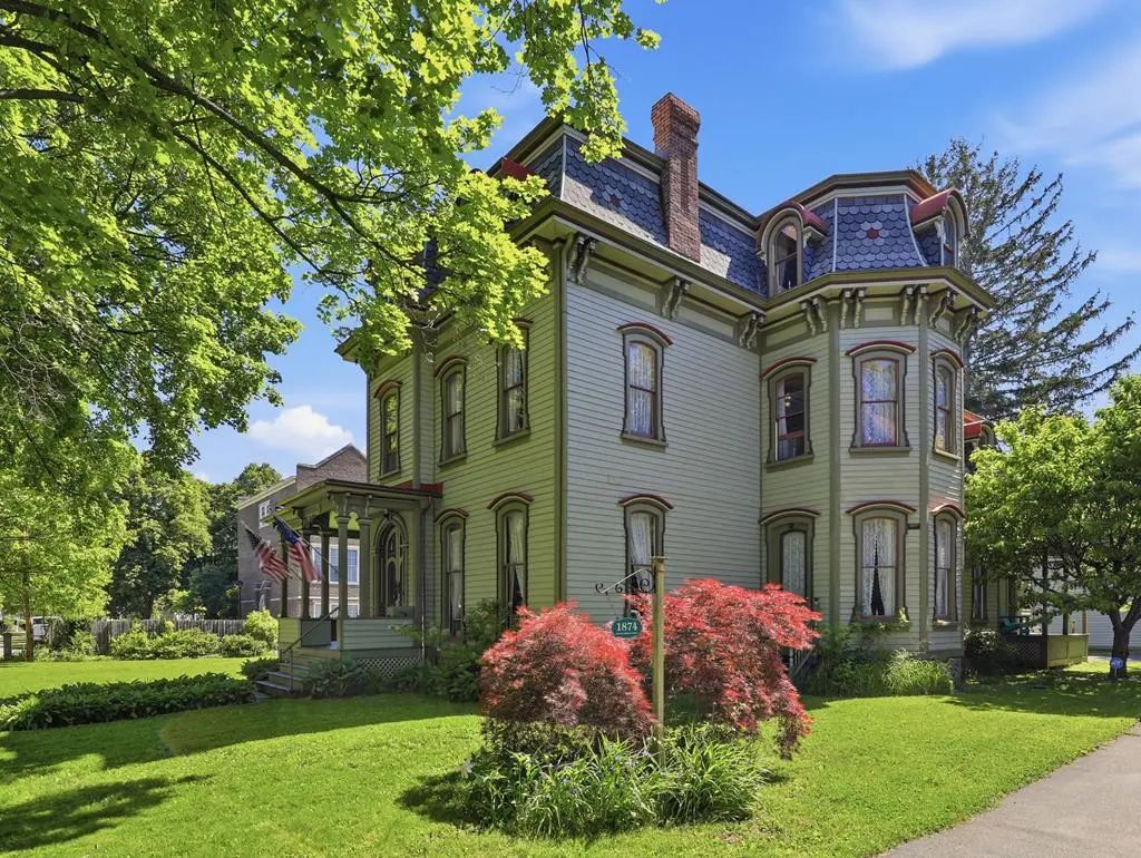 440 Park Ave, Waverly