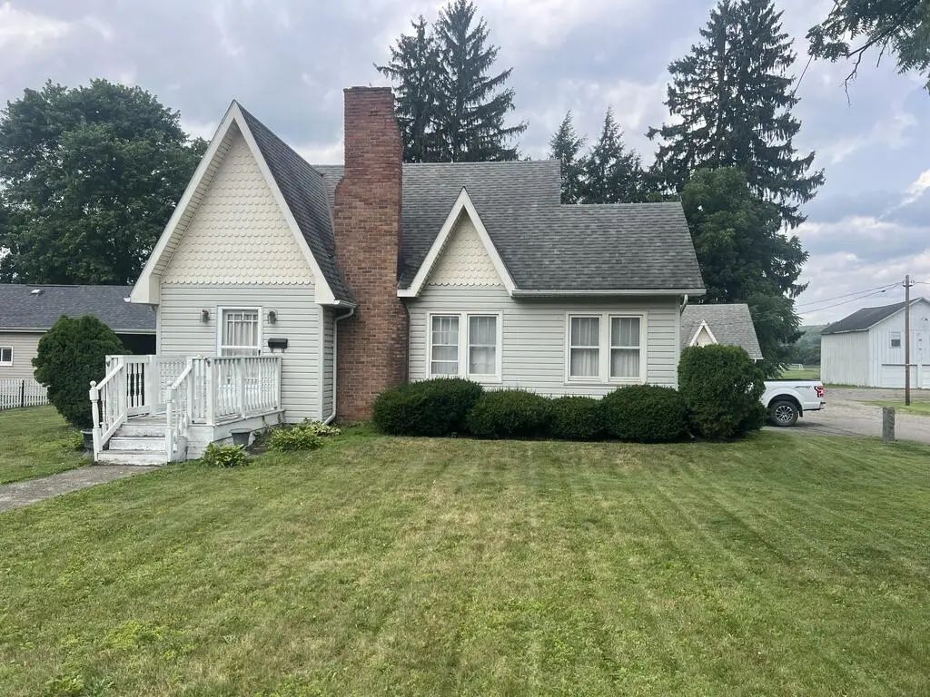 403 East Main Street, Elkland