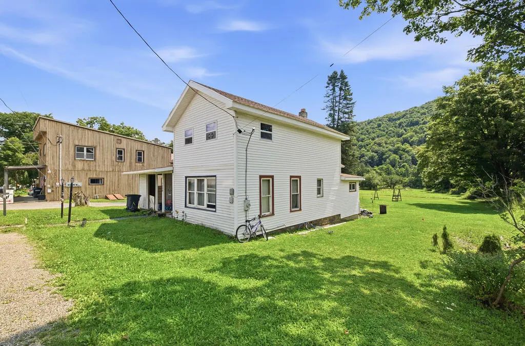 5338 Main St, Millerton