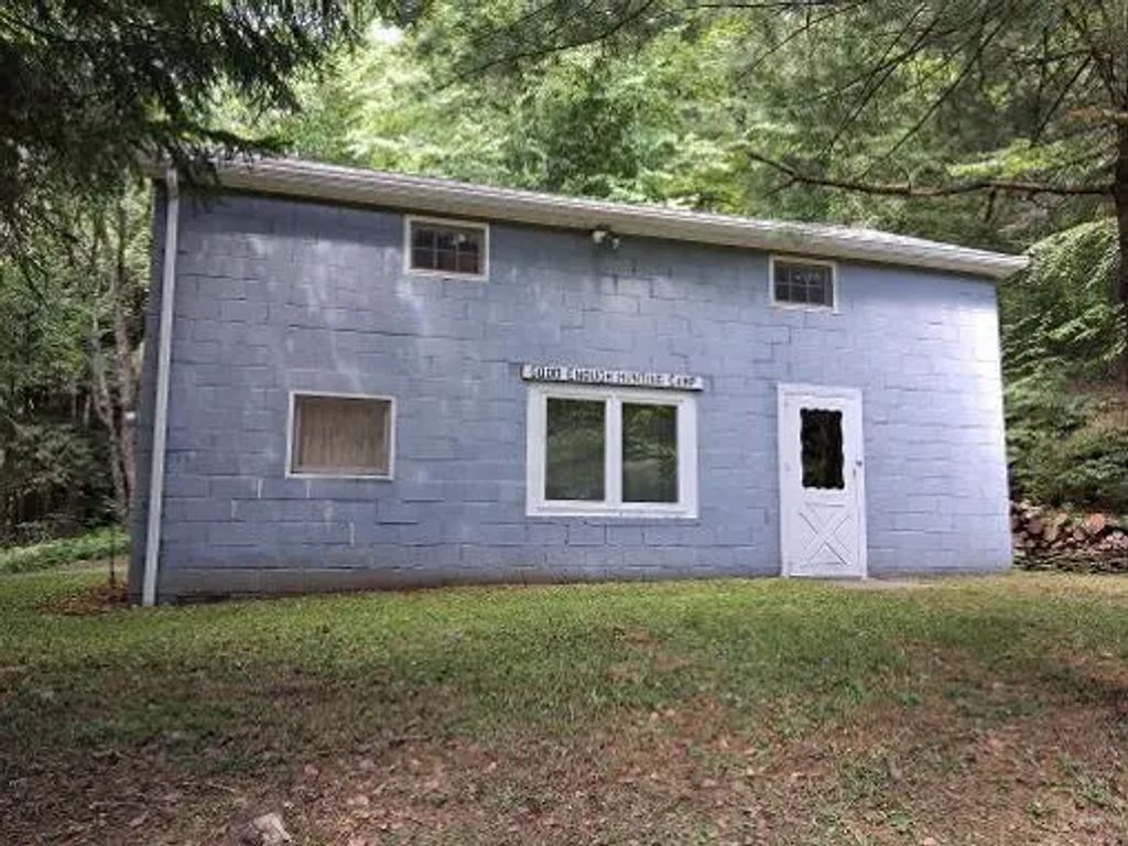 8 Ansley Road, Galeton