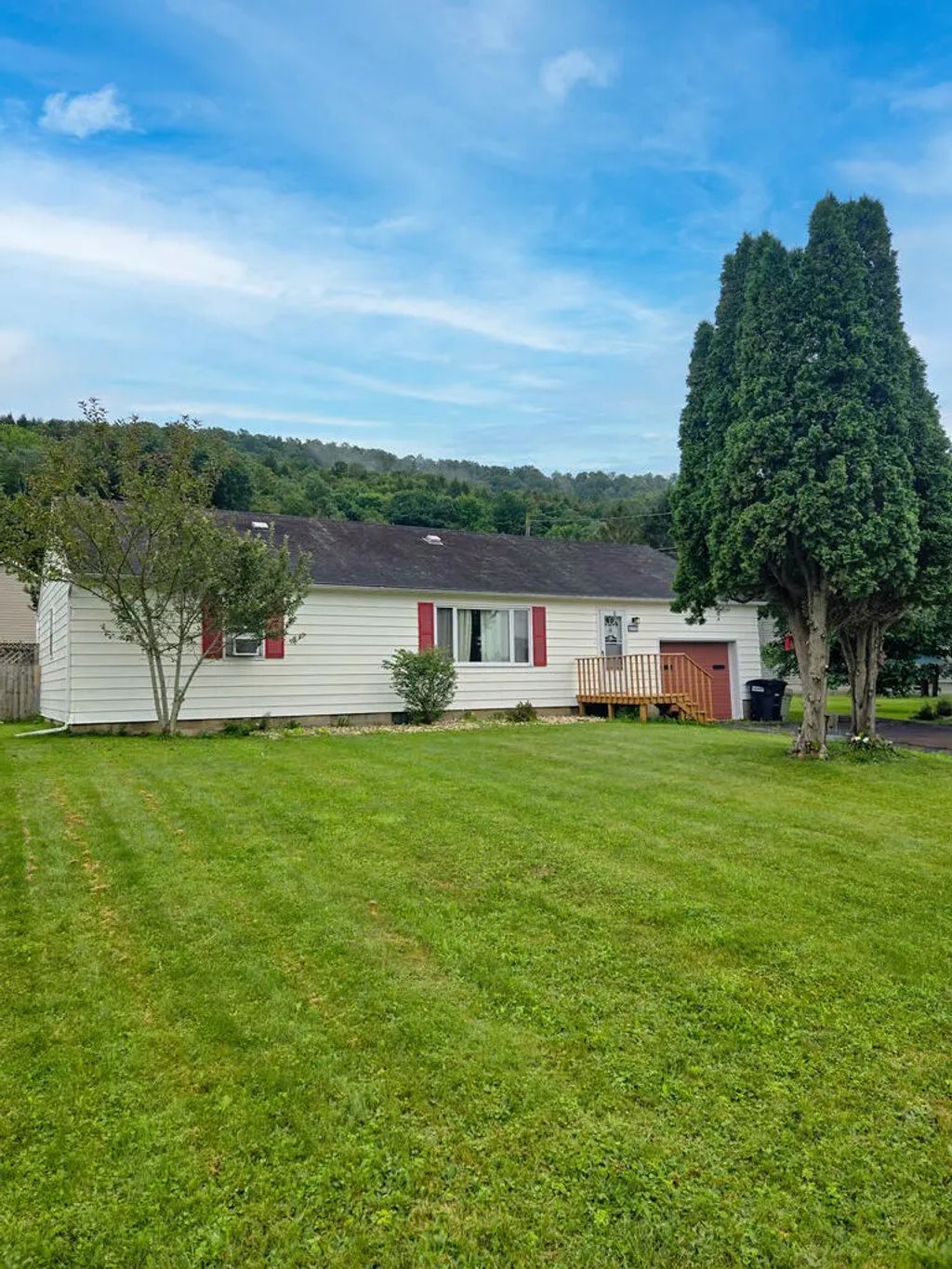 410 Meadow Lane, Port Allegany