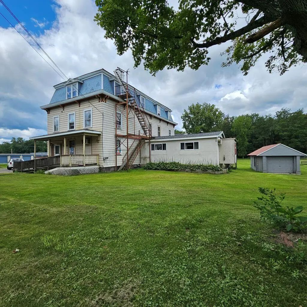 579 Route 199, Athens