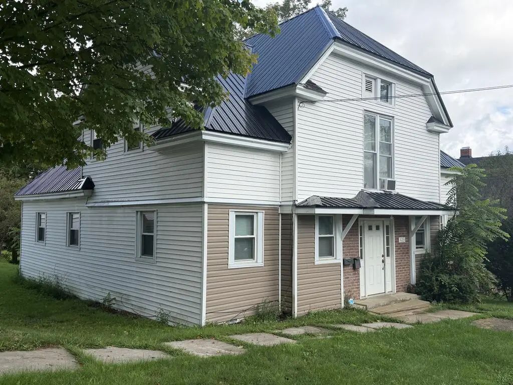 123 Washington Street, Smethport
