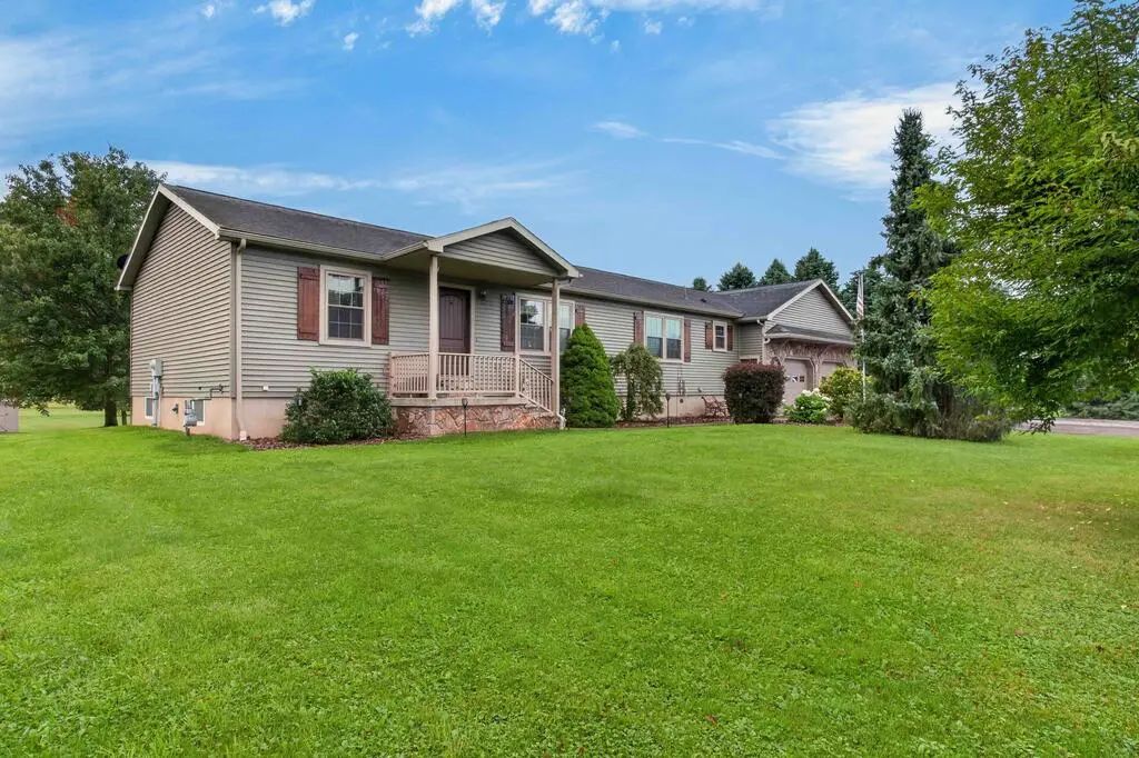 110 W Woodlawn Ave, Elkland