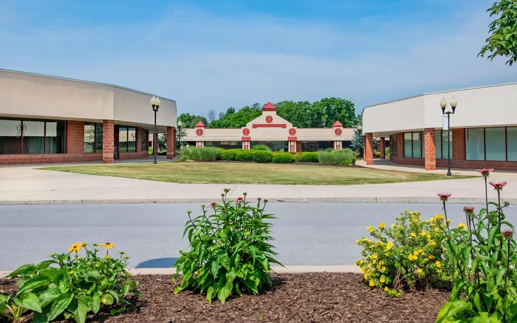 1 Outlet Lane, Lock Haven